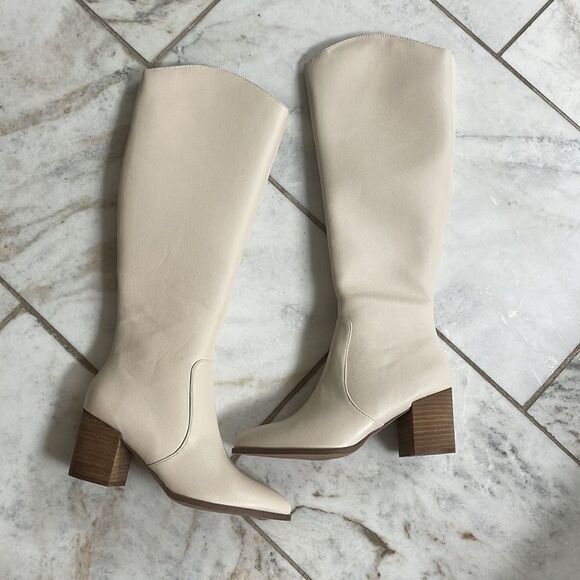 Off white boots - Picture 3 of 5